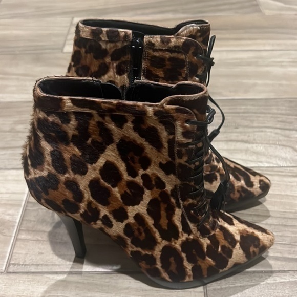Steve Madden Leopard Print Ankle Boots - Picture 2 of 14